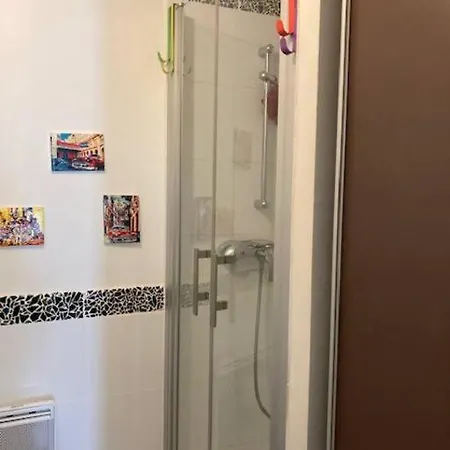 Apartment Loft Au Coeur De Nimes